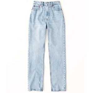 Abercrombie Curve Love Ultra High Rise 90s Straight Jean Light Denim